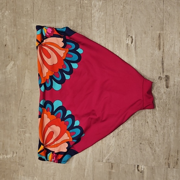 💕TRINA TURK💕 Medallion High Waist Bikini Bottom ~ Pink Medallion Print 8 NWT - Picture 6 of 10